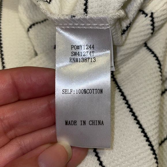 Black and white stripe top - Picture 6 of 6